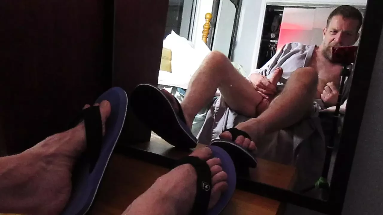 pop&#39;s feet for hungry you oleh Hairartist