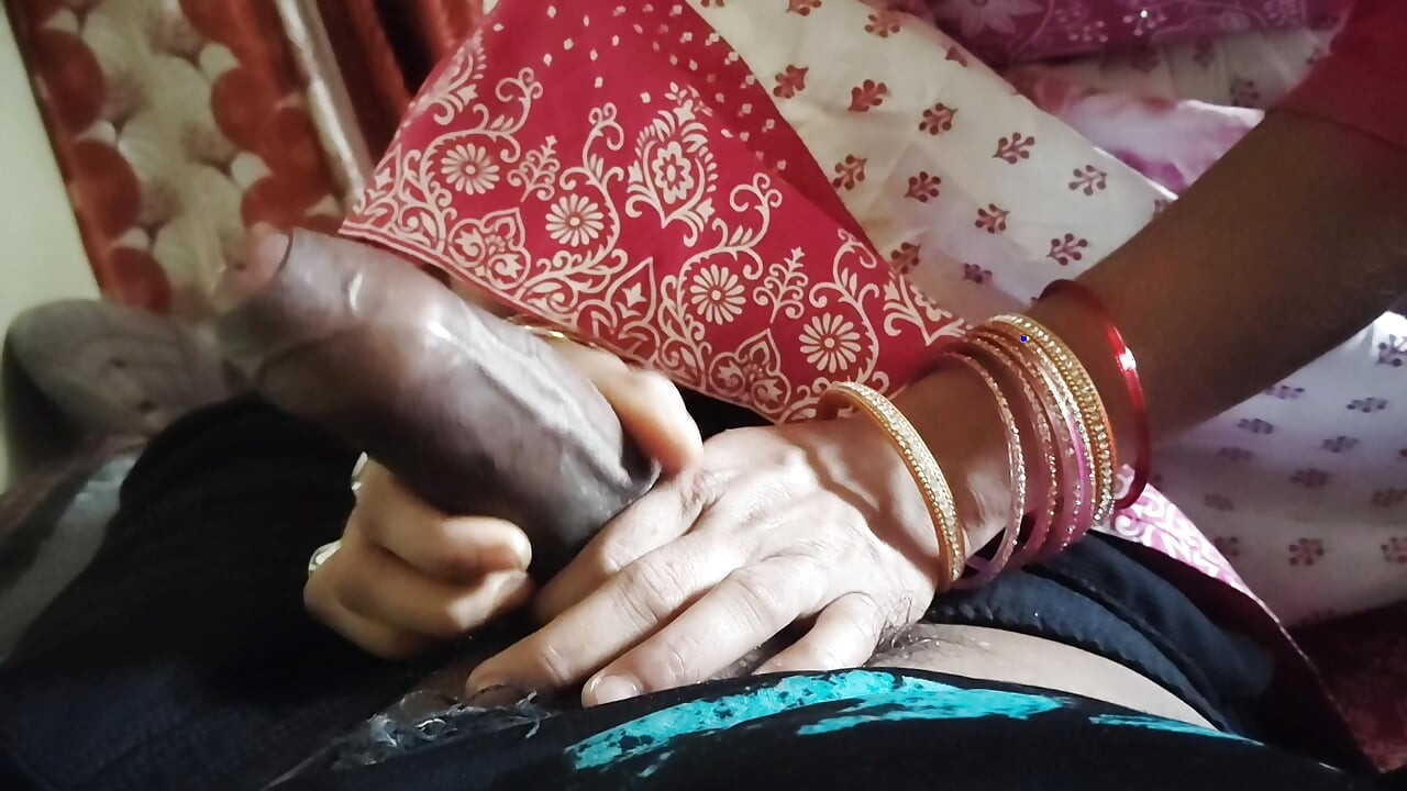 Desi vaimon suihinotto ja sperma suuhun ja sperma hänen kasvoihinsa