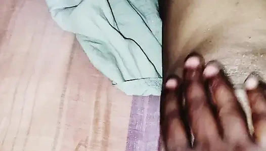 Suman Bhabhi ko nangi karke Gankia Gank-Massage.