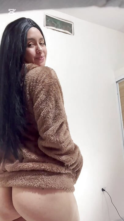 A canção mais bonita de toda a Bogotá se masturba na frente de sua câmera