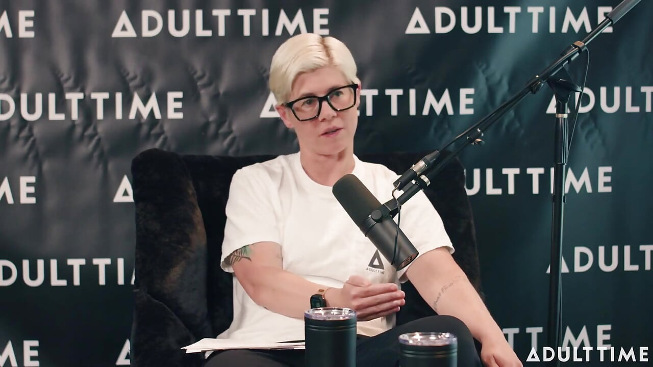 Avery black dry humping, gerçek suç ve vr corn'i yönetme | Adult Time Podcast