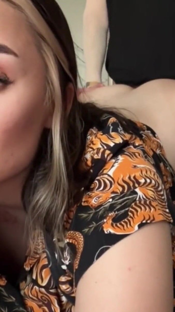Iconic moment from "A very sexy girl has sex with her friend"