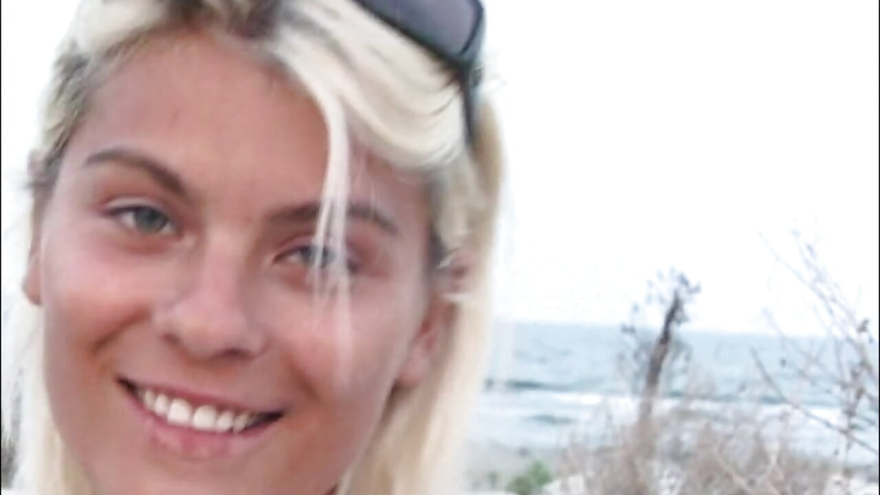 Jasmine La Rouge ile çılgın çiş sahneleri