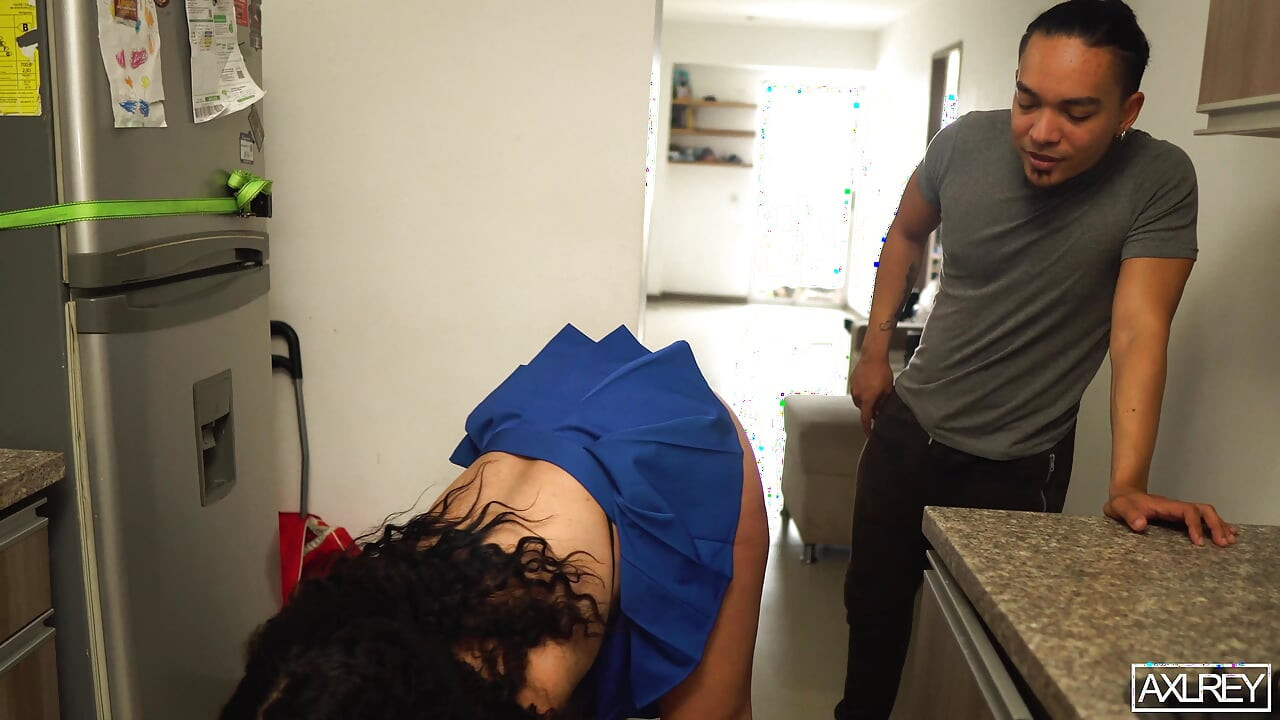 I Hire a Maid to Clean but She Seduce Me to Fuck Her Really Good