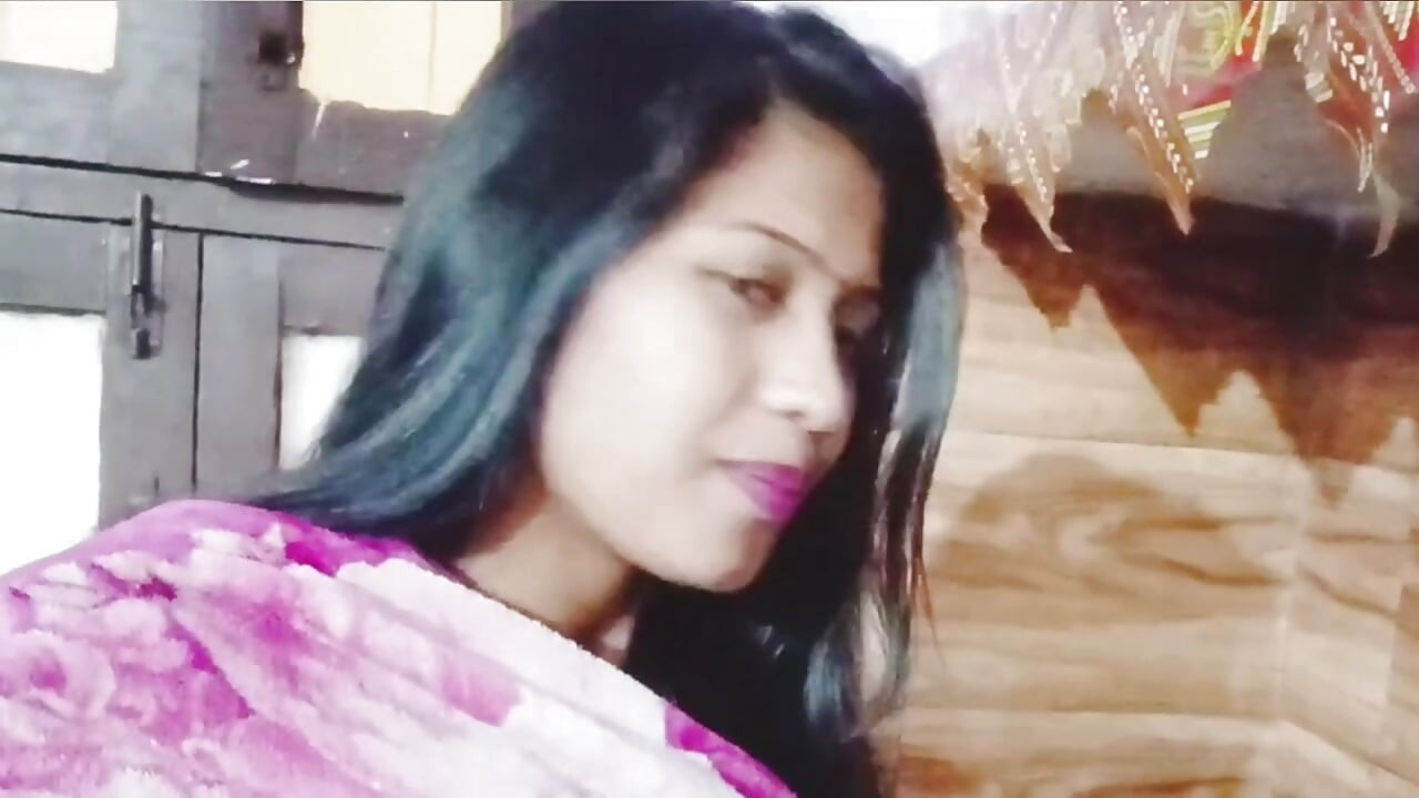 Apne he stepsister ki friend ko virgin pussy fuck kiya or pussy ros nikal kar jiv se chata,gud ki ros pilaya.. aApne he stepsist