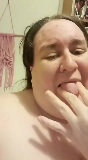TheLady teasing her Nipples for Treacle