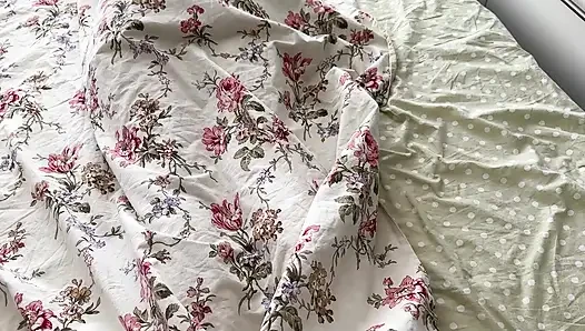 Tabu Hide and Seek POV - stiefschwester wird erwischt und gefickt