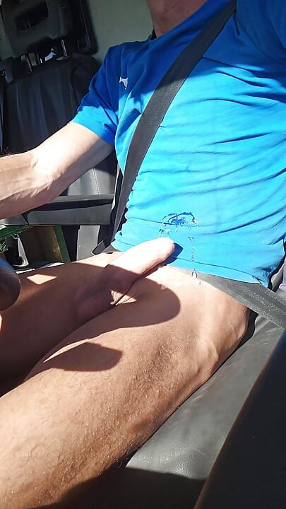 Skinny boy cums handsfree while driving in his car. Huge handsfree cumshot in public