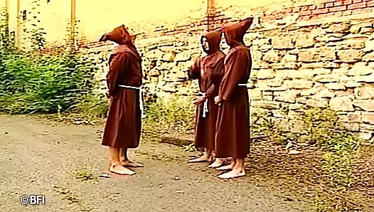 Rahibe piliç açık havada sert sikişmeyi seviyor