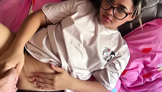 Stiefschwester hilft mir nach meiner Trennung