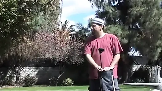 Açık havada bir sürtük için büyük sert siyah dildo