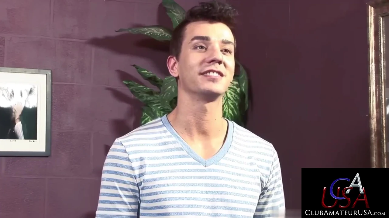 Amatör sporcu Seth Roberts erotik masaj sırasında büyük bir sert sikişiyor