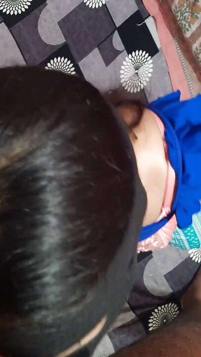 Video đầy đủ video đụ bhabhi gợi cảm với Bolwjob