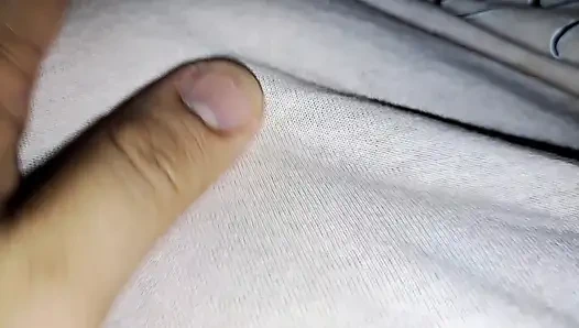 Моя сводная сестра учит меня, пока мы смотрим фильм