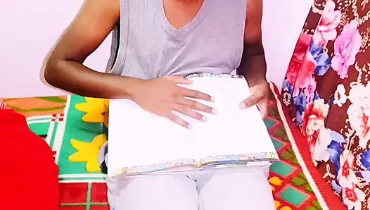 Hintli seks. Hintli güzel kırmızı sari üvey anne maalesef üvey oğlunu büyük uzun yarakla sikiyor. Telugu ile sert sikişiyor edepsizce konuşuyor.