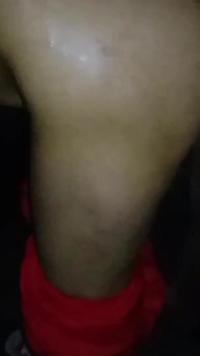 Mesti lihat detik dari "Saya mengongkek teman wanita saya di bilik air"