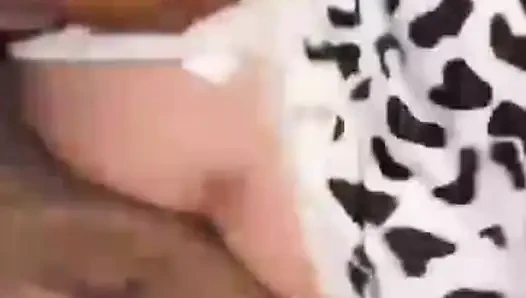 Aku ngebiarkan sahabatku ngelakuin seks anal sama istriku