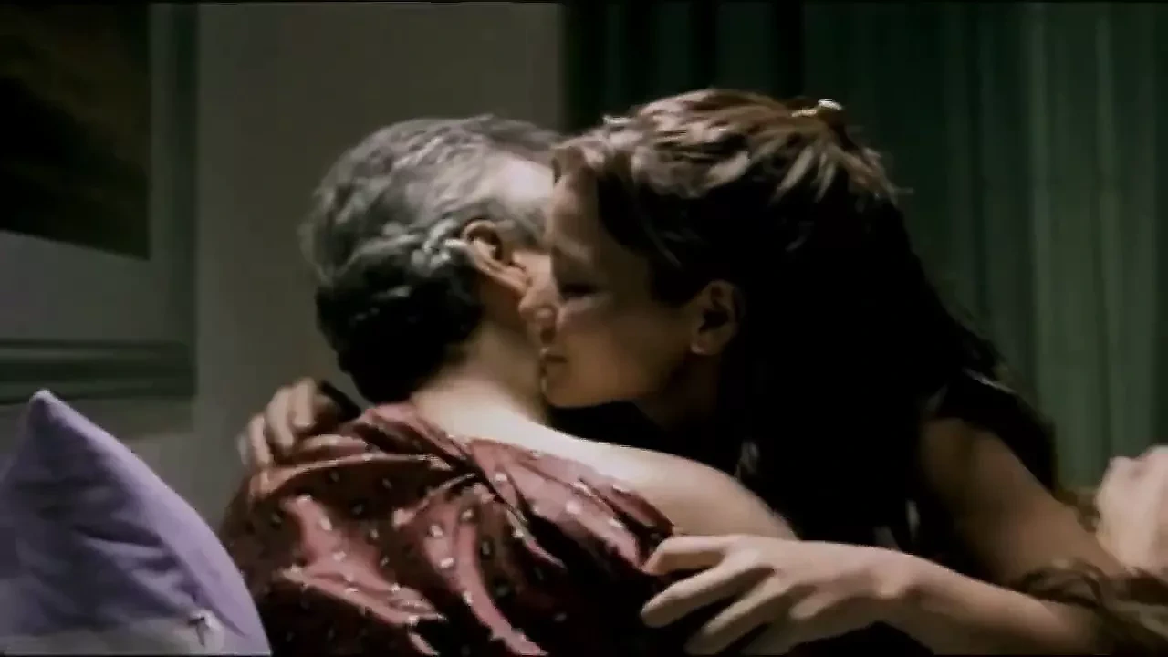 老人和年轻人之间的爱