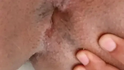 Götüm tamamen kırıldı arkadaşımın büyük bir yarağı var