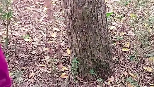 Açık havada anal sikiş vedio.vajina Jangol'da annesini sikiyor.