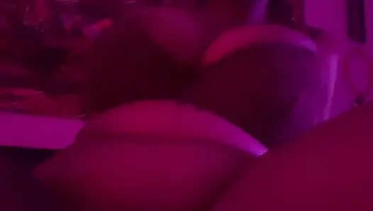 Solo-ebenholz reitet dildo