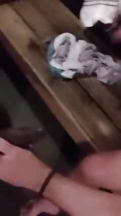 Kennie Jai Hav szórakozik a szaunában