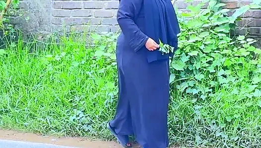 Arab Hot Stepmom Gets Horny After Coming From Road in Hotel Bed & I See Her Big Ass & Start Handjob
