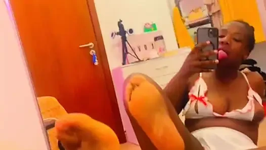 Yakında Bu Yakışıklı Yeni Videolar