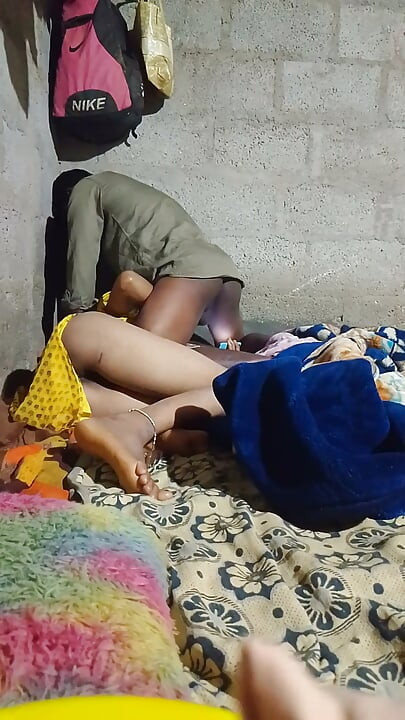 Mera wife raat ko chod ne keliye land chusa or chut marwai