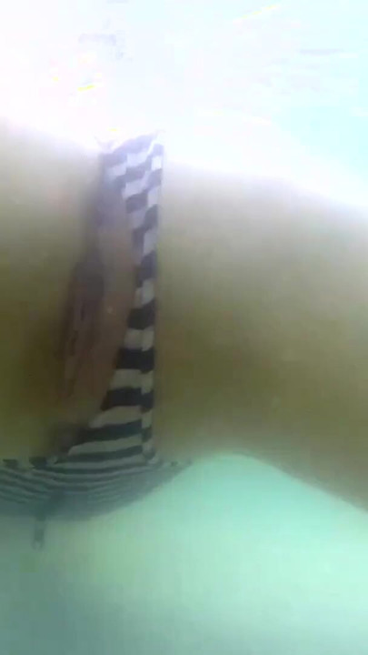 Breath pause underwater. Domination rough sex. Nudist Regina Noir swimming, sucks and fucks in the swimming pool. 2 196 | Clip 1