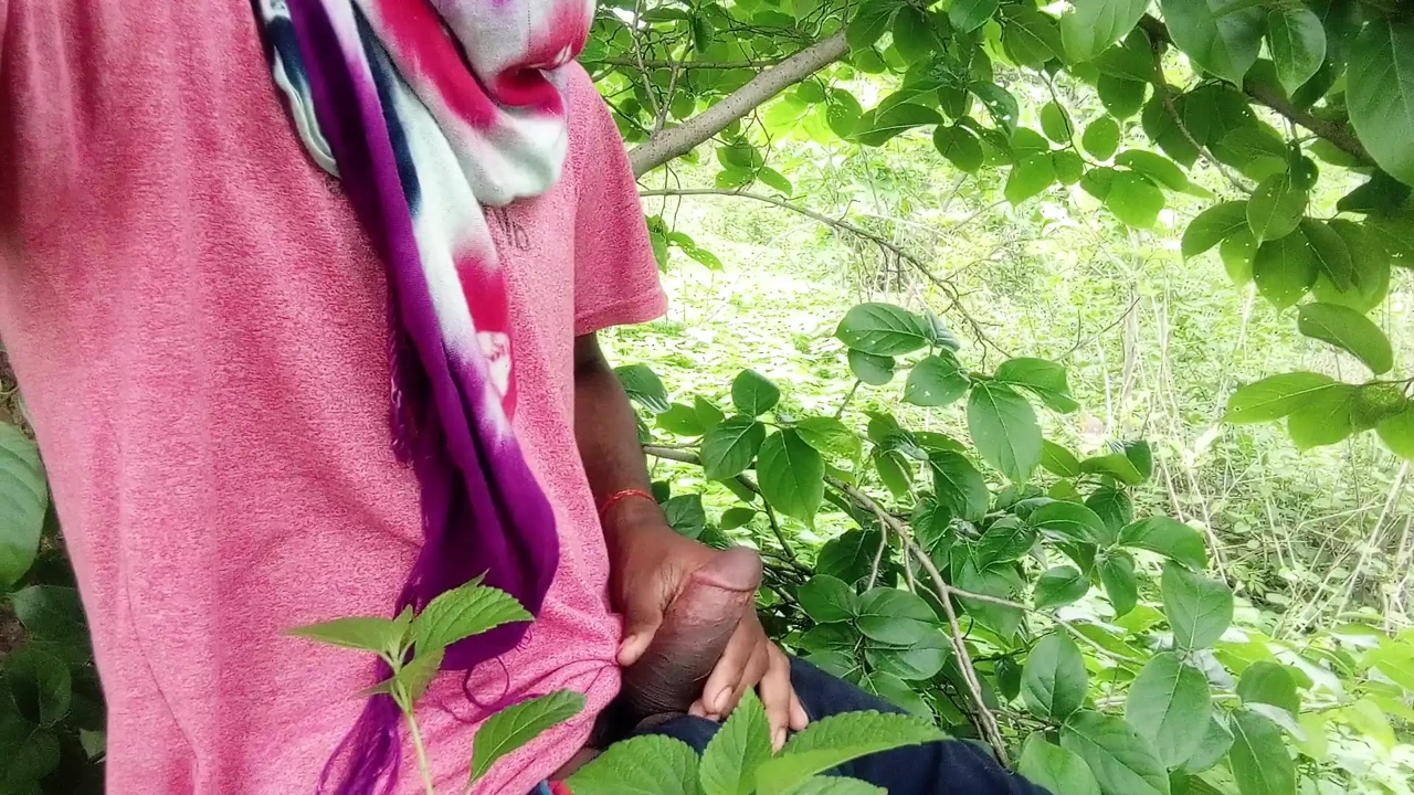 I had a lot of fun romancing in the green forest this morning on the pretex.t of going to the bathroom