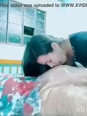 Caiu na net novinha com a raba grande mamando rola