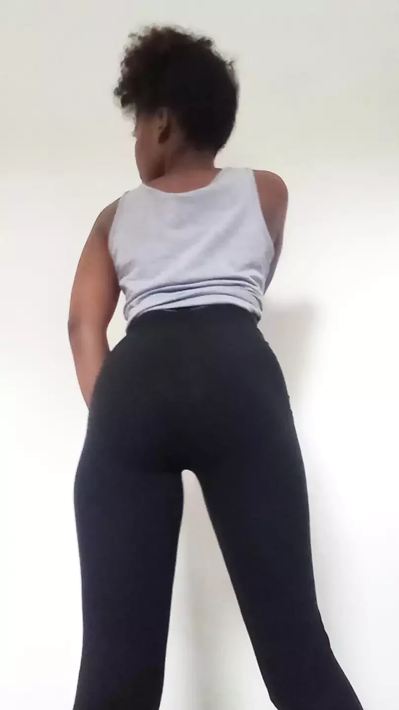 享受我为你跳的性感舞蹈