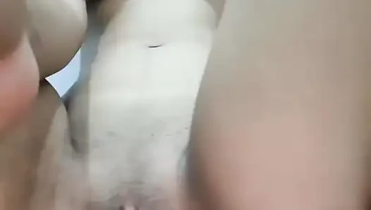 Hintli ateşli yenge amını parmaklıyor tam romantizm