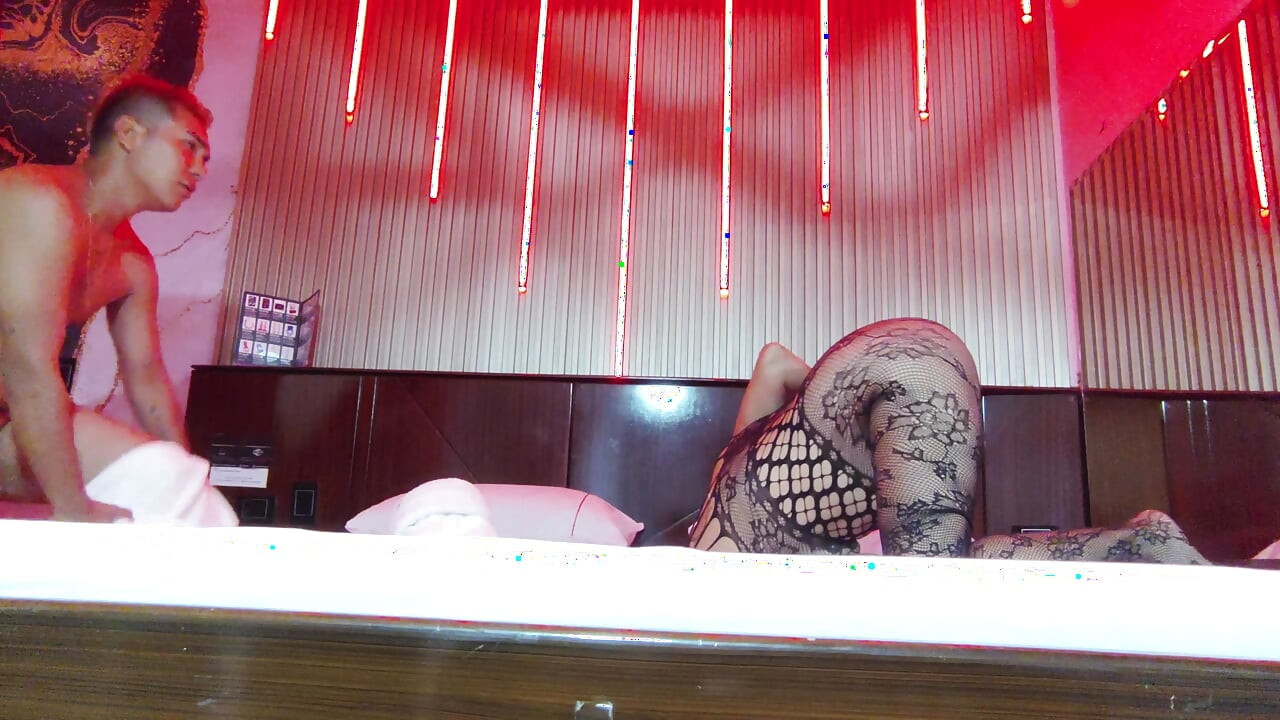 my favorite cheating wife let me eat her pussy while rimming her ass hole