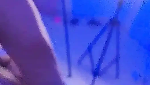 Рогоносец мужа не дома, а он был.