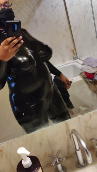 Latex-Catsuit 1