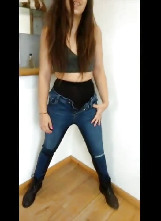 Compilație de umezire cu blugi și ciorapi