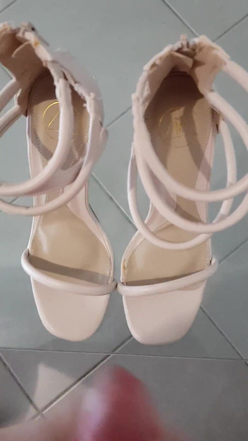 handjob heeled shoe