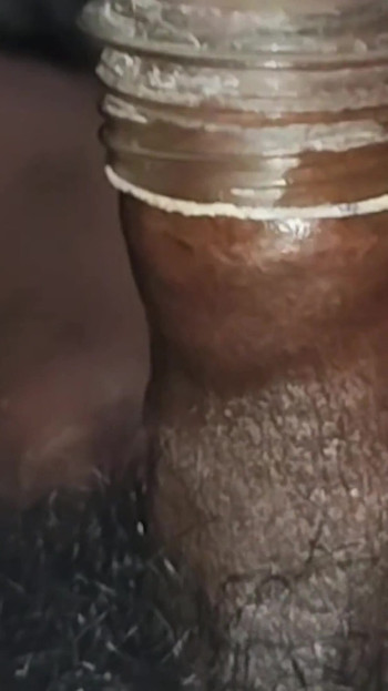 Epski trenutak iz "Straight Desi Boy Find Peace In Water Bottel Hole 🫙 Fucked Hard"