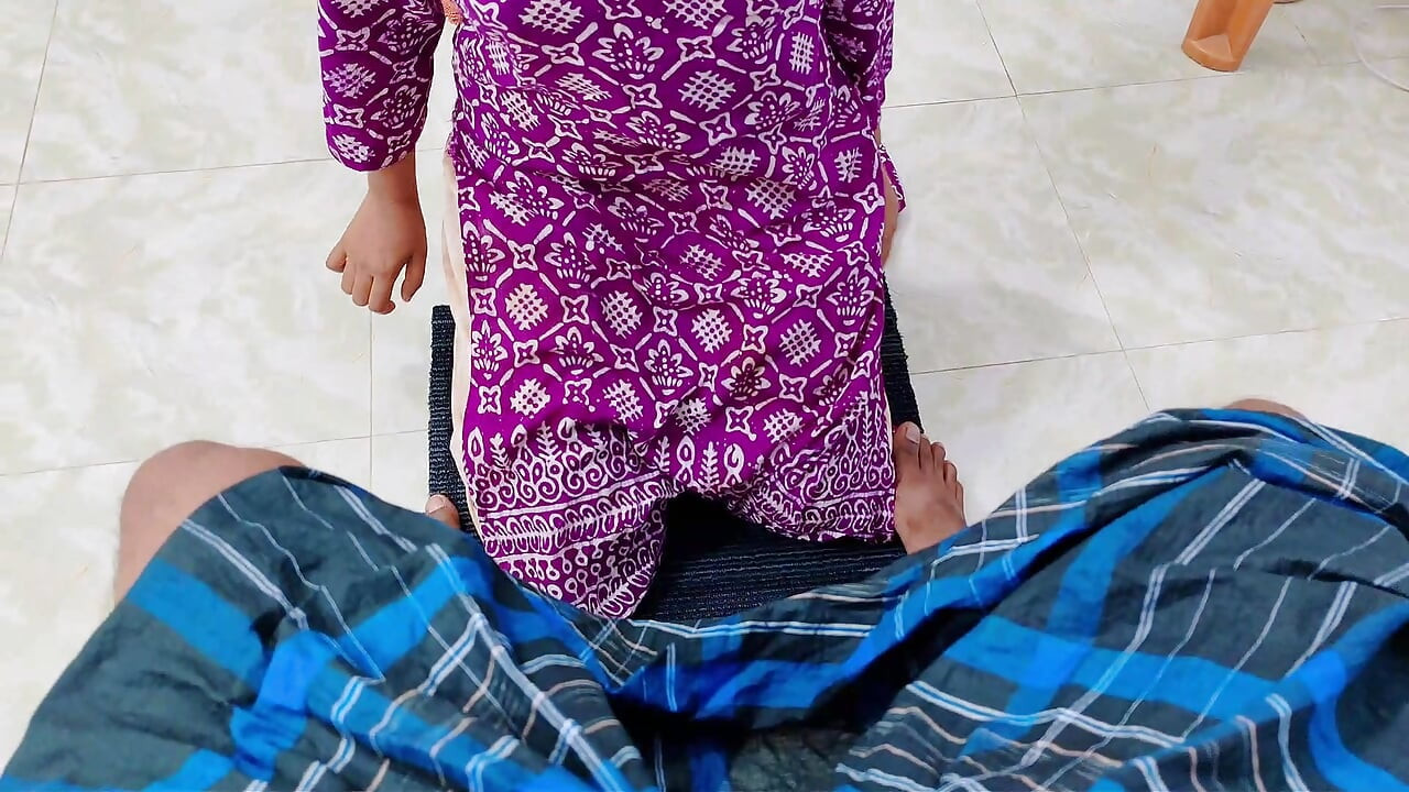 Unsatisfied Shila bhabhi gives her best fuck to the house owner for something extra xxx