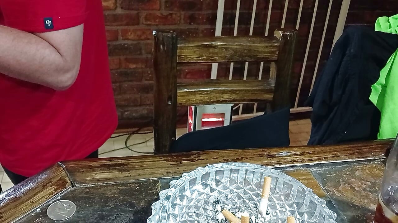 Egy idegen ujjazott, miközben én a farkával játszottam