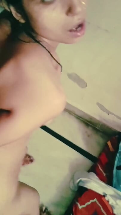Latika 늙은 아브타르 풀발기