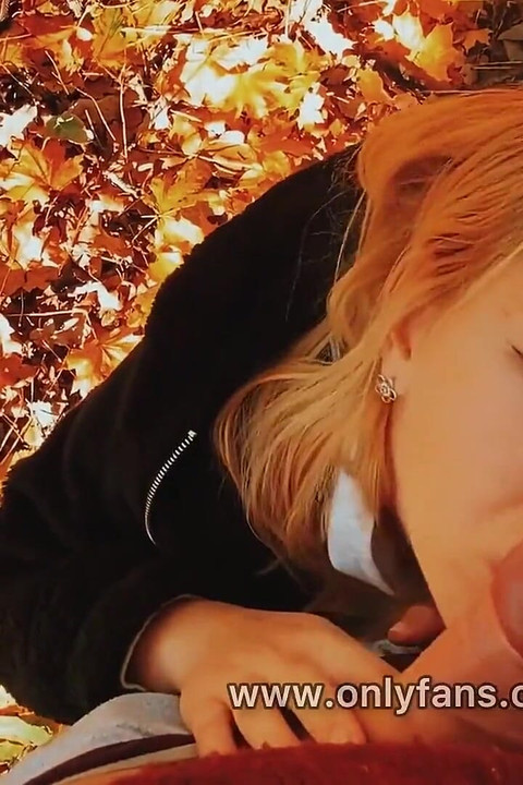 Fucked a Beauty with a Big Ass in the Forest While Walking