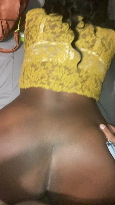 Black cougar mama getting her Latin creampie