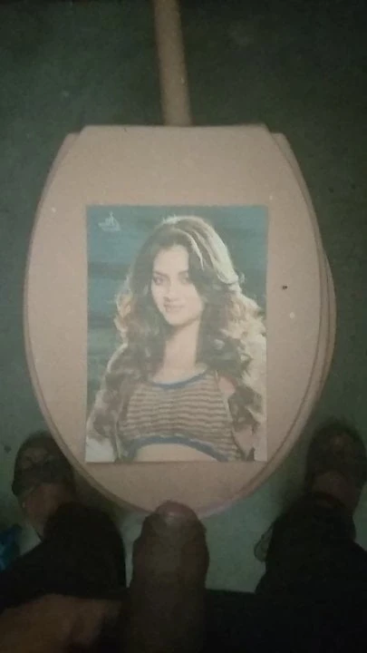 Pee tribute on Nusrat Jahan