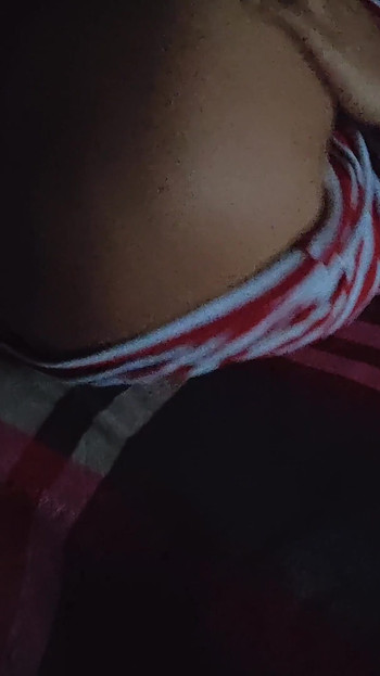 "sautela bhaee rat ke bich men mere bistar par aata hai" se pal sajha karna chahie"