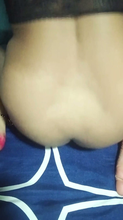 Desi bhabhai Fingering Aiss or pussy MMS Video | Clip 2
