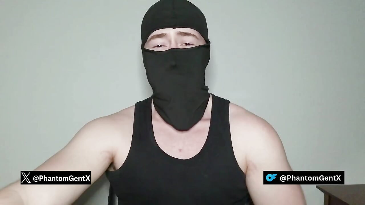Muskulöser Deutscher Daddy wird im Stream geil – dicker Schwanz und geiler Dirtytalk - PhantomGentX