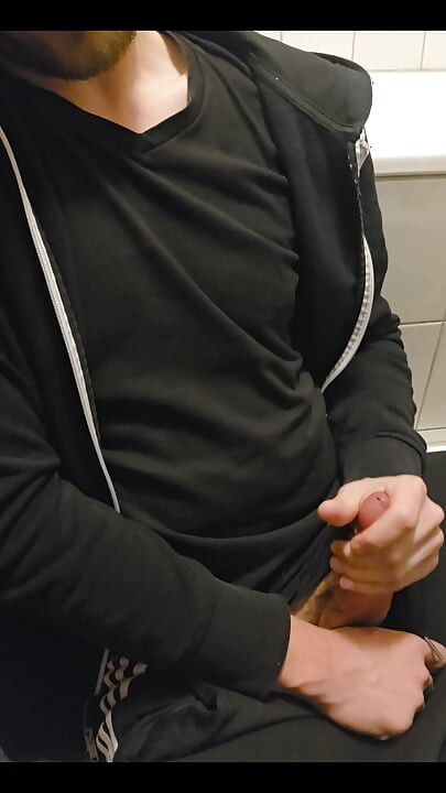 Jerking off after fucking my sidechick, deep moans